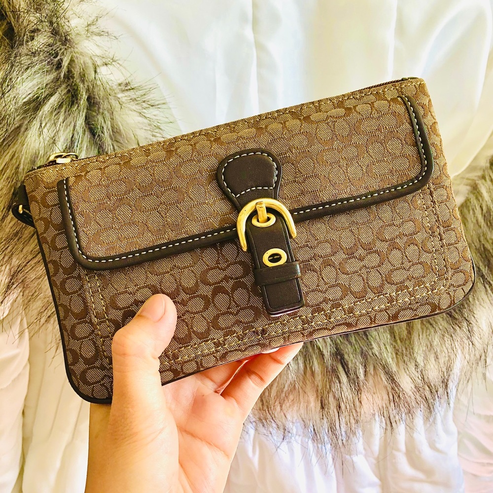 COACH⚡️Auth Brown Signature Flap Pocket Wristlet